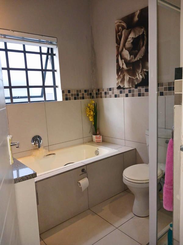 2 Bedroom Property for Sale in Parklands Western Cape